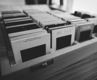 Archivo de cine con material cinematográfico histórico