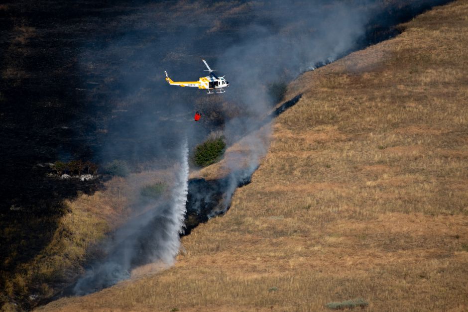 Helicóptero de extinción de incendios forestales en España