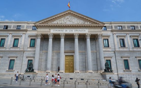 Fachada de la Real Casa de Correos, sede de la Presidencia de la Comunidad de Madrid en la Puerta del Sol