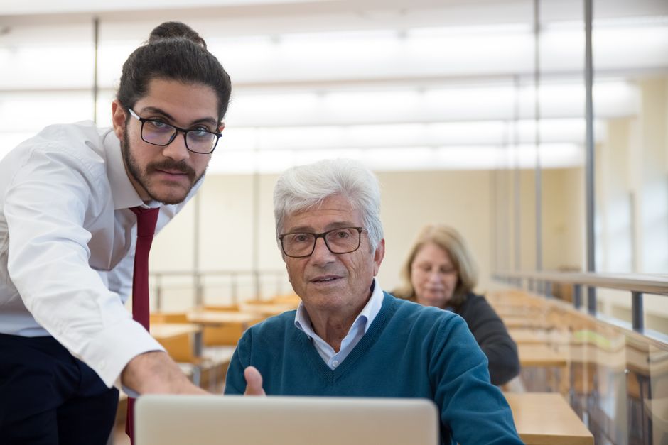 Participantes en un taller municipal para mayores en Pozuelo de Alarcón